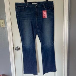 Levi’s Signature Bootcut Jeans 24L